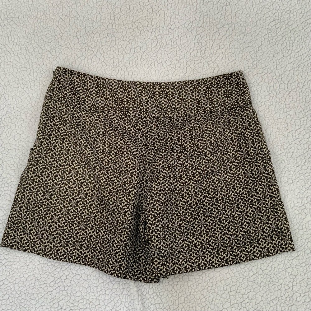 Ann Taylor Loft Size 6 Shorts Black Tan Floral Print Mid Rise Side Zip Pockets - Picture 13 of 15